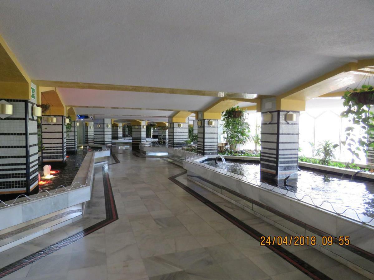 Benal Beach Apartment เบนัลมาเดนา ภายนอก รูปภาพ